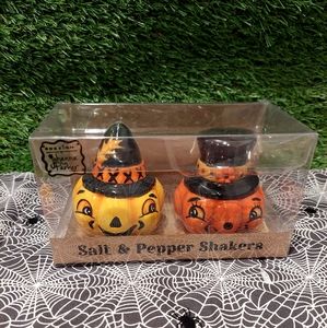 JP Fall Pumpkin SALT N PEPPER SHAKERS